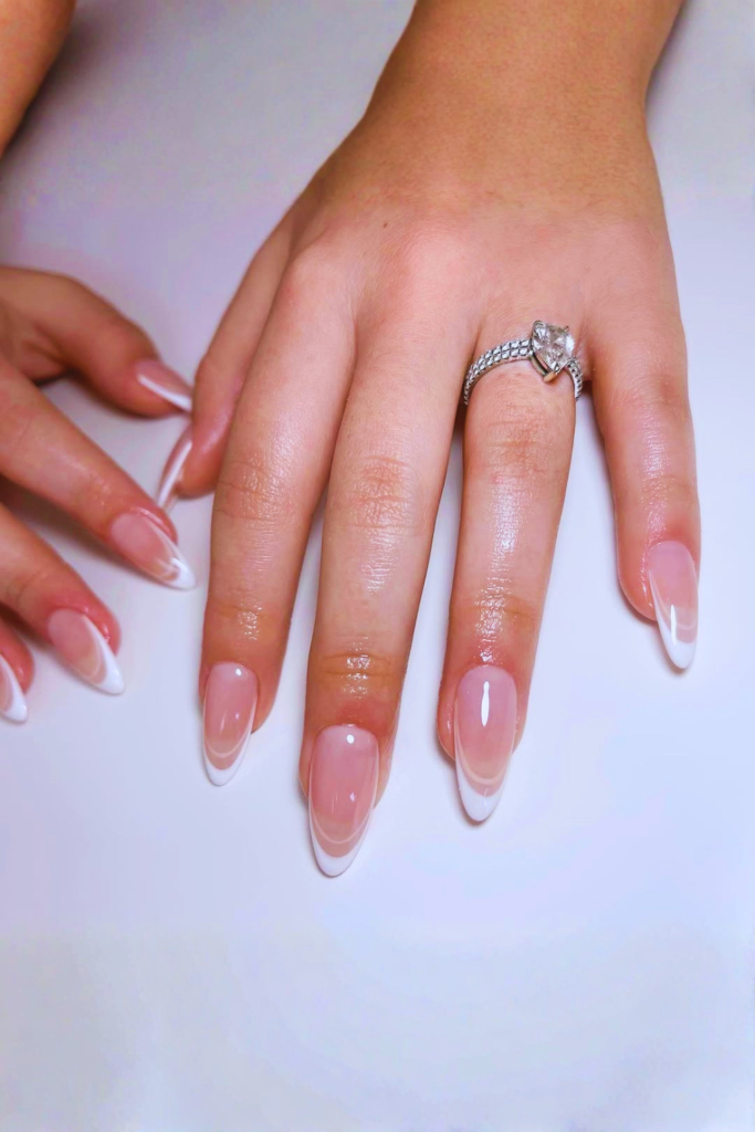 almond nude nails classy summer manicure neutral nail ideas elegant style