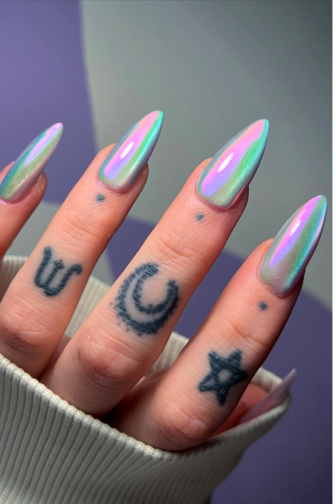 cat eye summer birthday nails with magnetic polish and reflective light effect