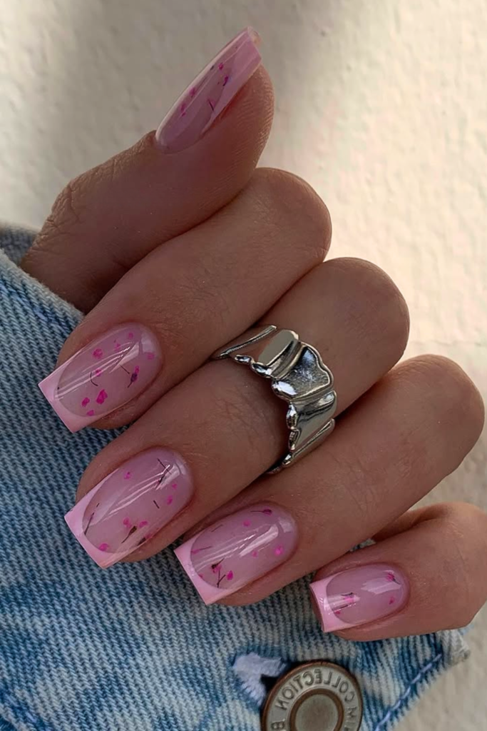 floral micro detail nails delicate flower nail art soft summer manicure aesthetic