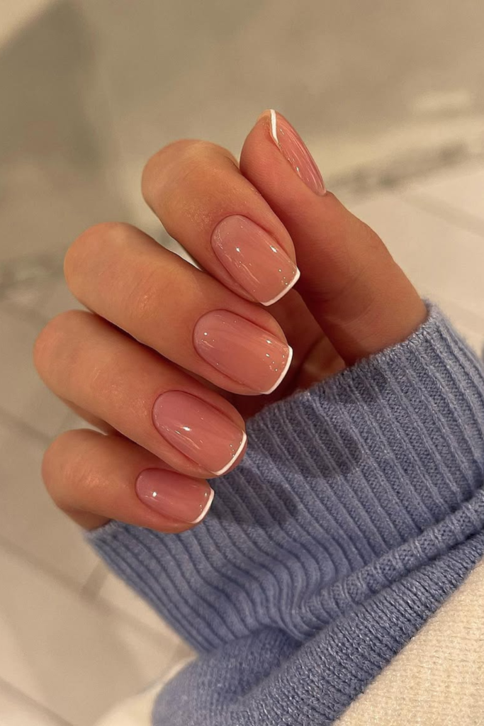 Micro French manicure with ultra thin tips