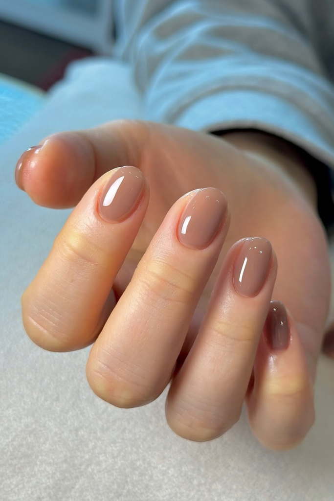 Mocha mousse nails with soft brown tones