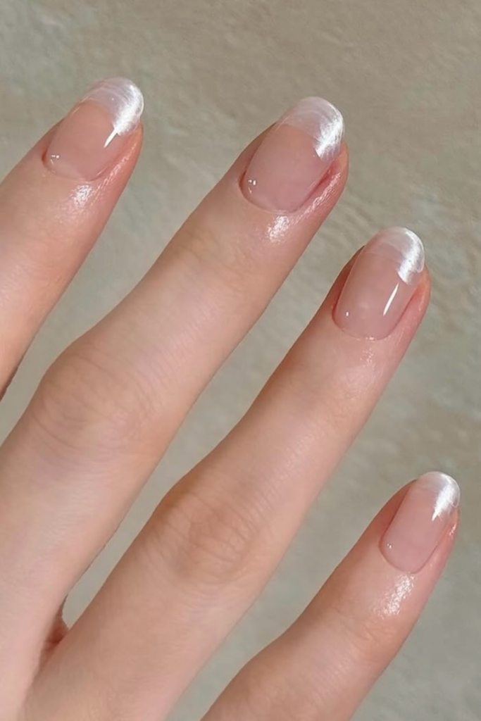 Silk nails with soft luminous sheen