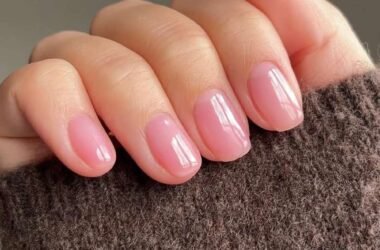 Elegant simple nail ideas with classy and clean girl manicure trends