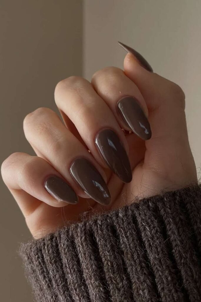 Soft espresso nails with sophisticated brown manicure